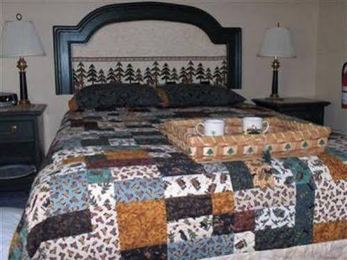 ลูซีส์ เพลส Bed & Breakfast เบย์ฟิลด์ ภายนอก รูปภาพ