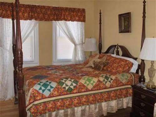 ลูซีส์ เพลส Bed & Breakfast เบย์ฟิลด์ ห้อง รูปภาพ
